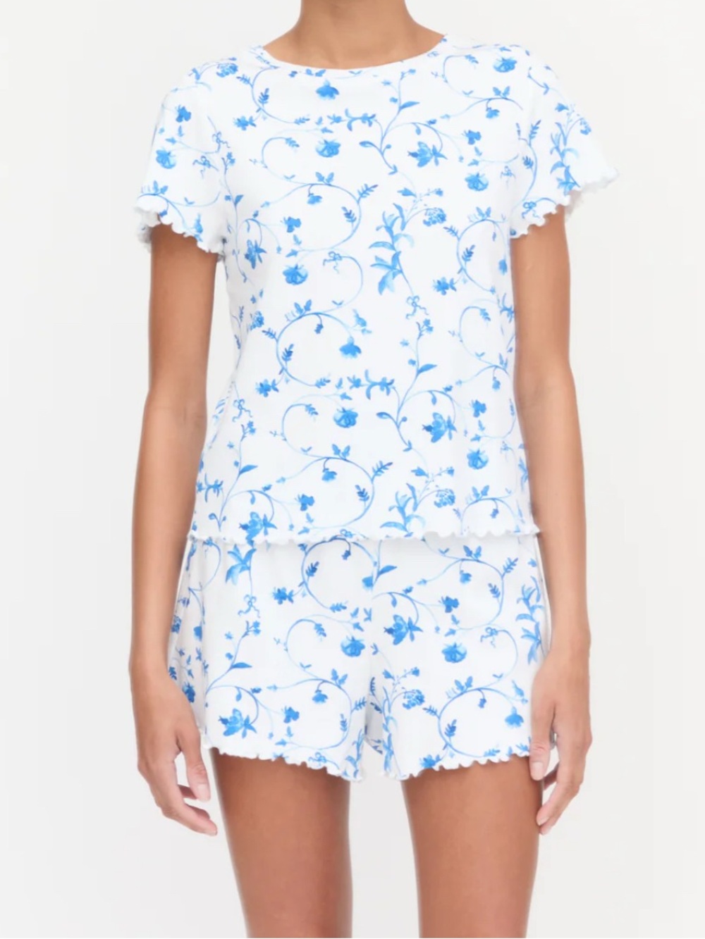 Hill House The Nina Pajama Set in Blue Botanical floral bow print white blue